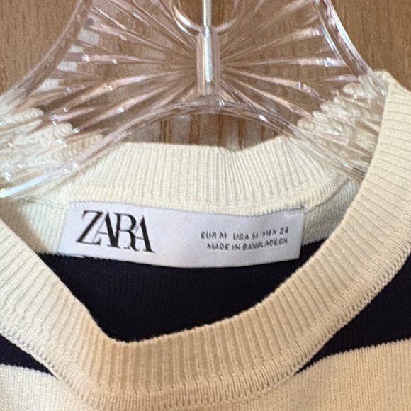 Zara Black and Cream Striped Crop Top - Picture 3 of 3